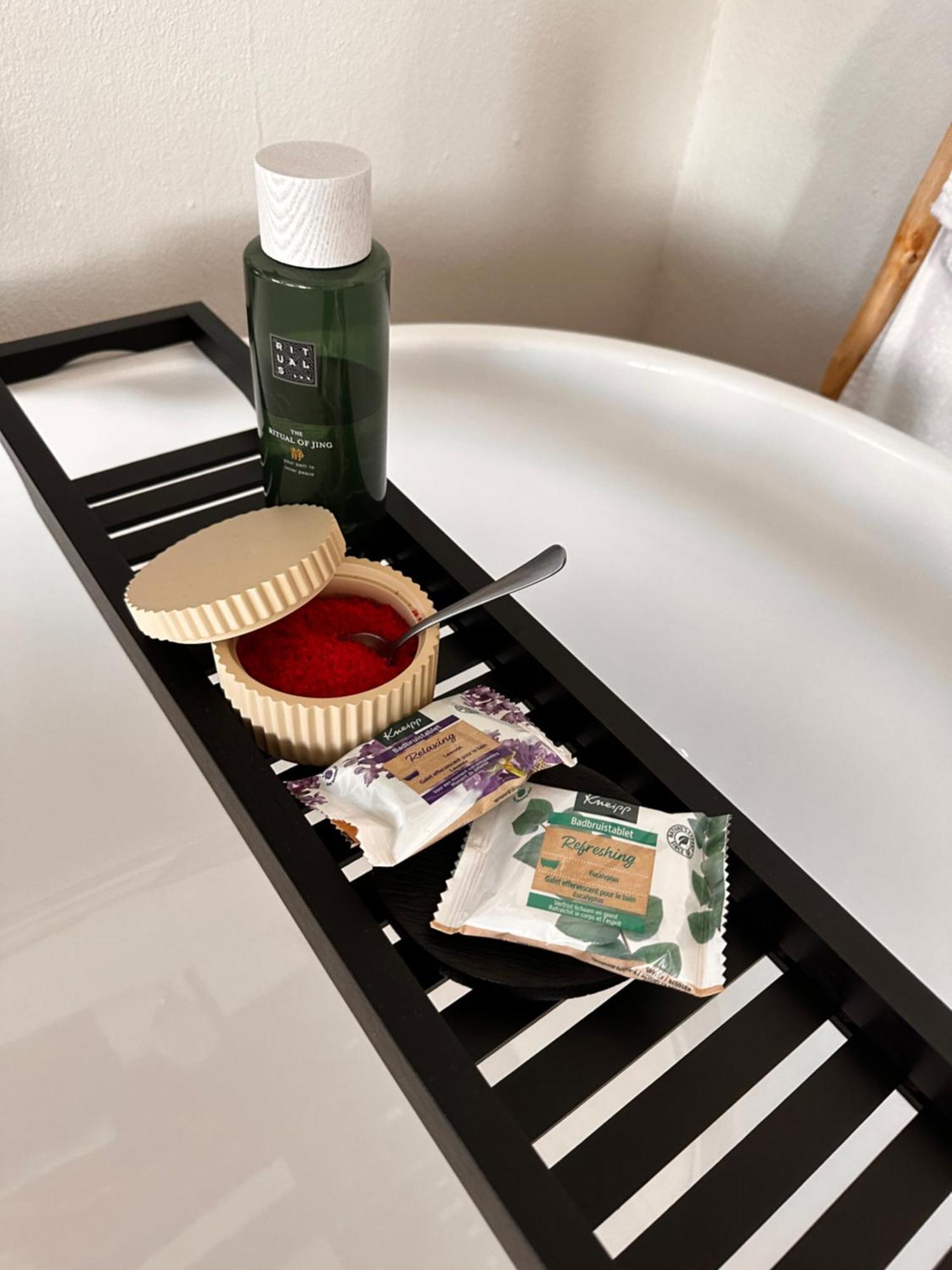 ズヴォレ Borrel & Bed Onder Zeil Bed & Breakfast エクステリア 写真